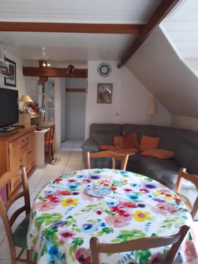 3 Rue Vicaire Apartment Contalmaison Luaran gambar